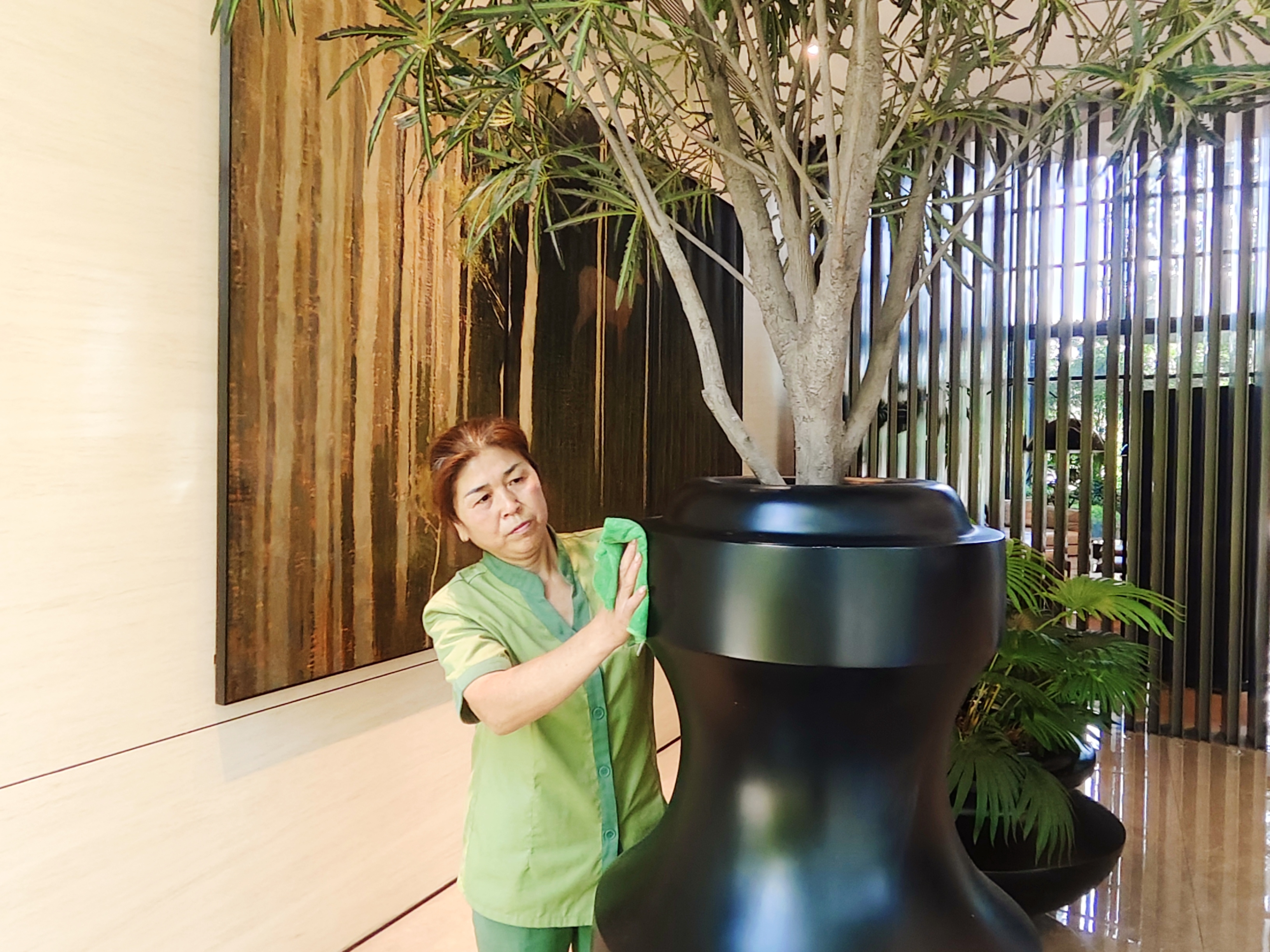 行动书写担当 经发物业收获多方肯定