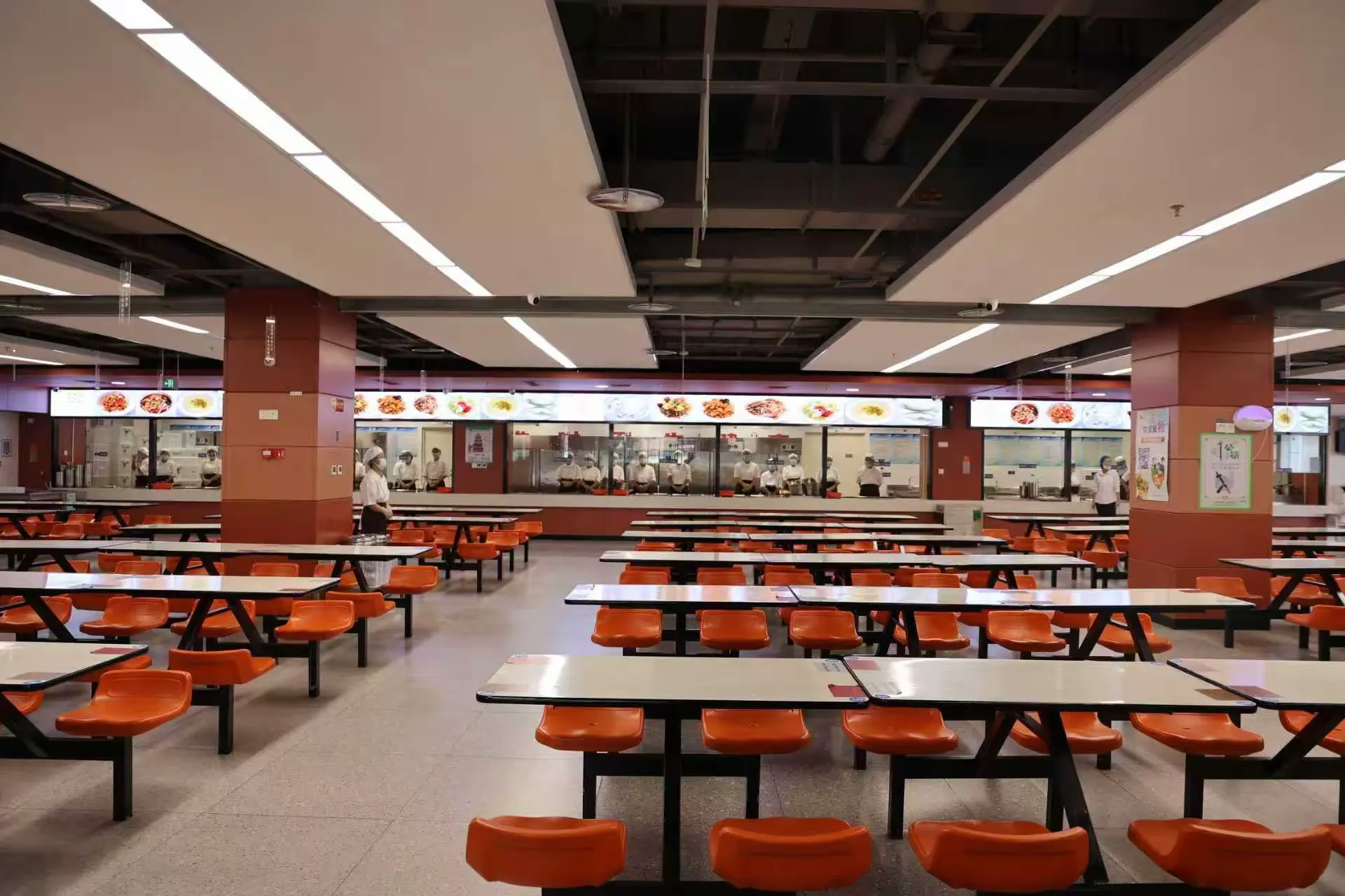 淬炼内功 品质为赢 经发物业餐饮分公司“校园餐”助力学生成长