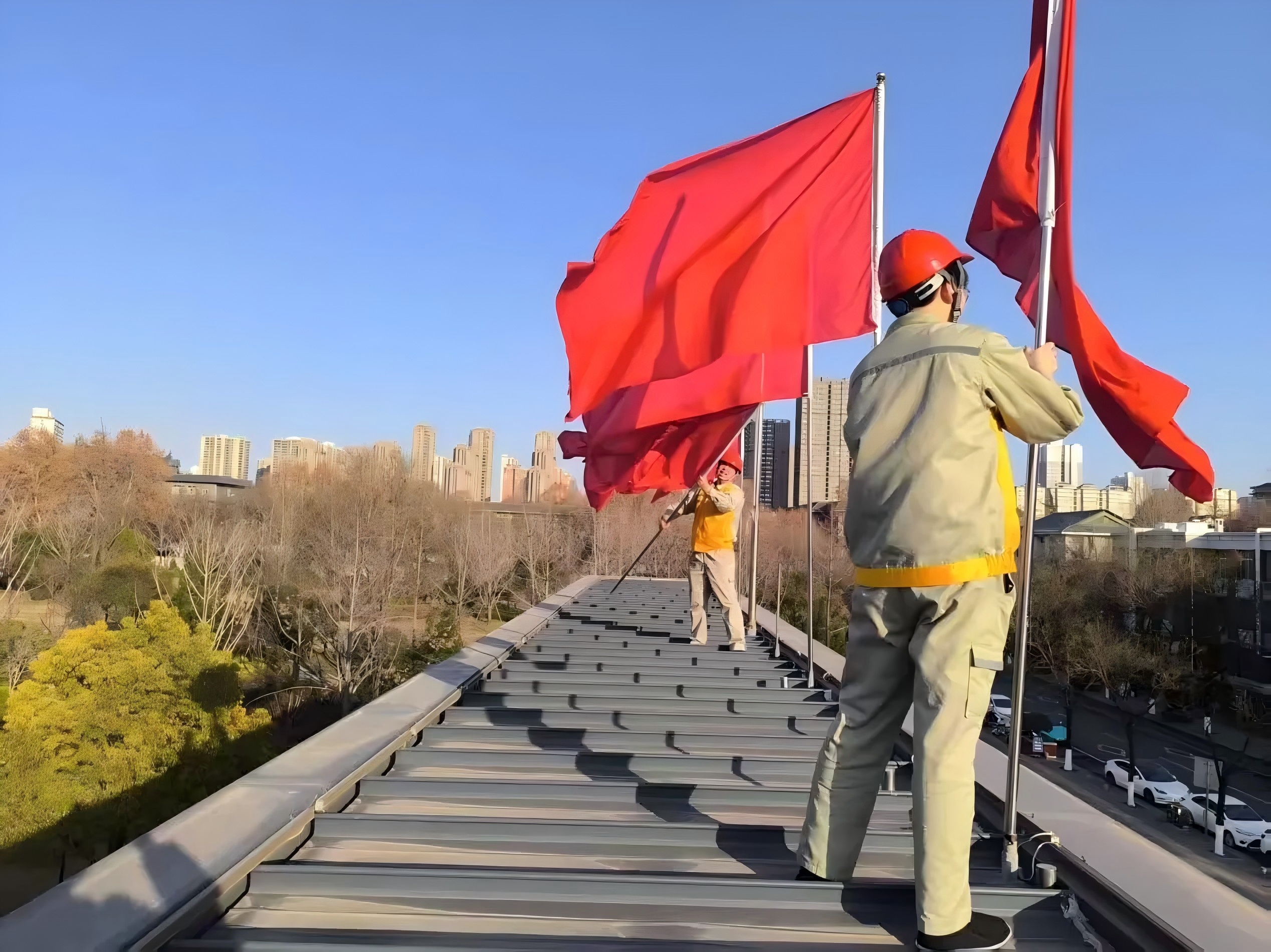 “服务不打烊” 经发物业春节期间全心守护万家灯火